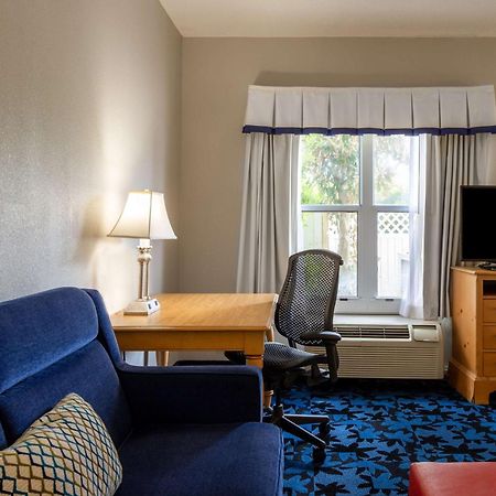 Hampton Inn & Suites Jacksonville Deerwood Park Ngoại thất bức ảnh