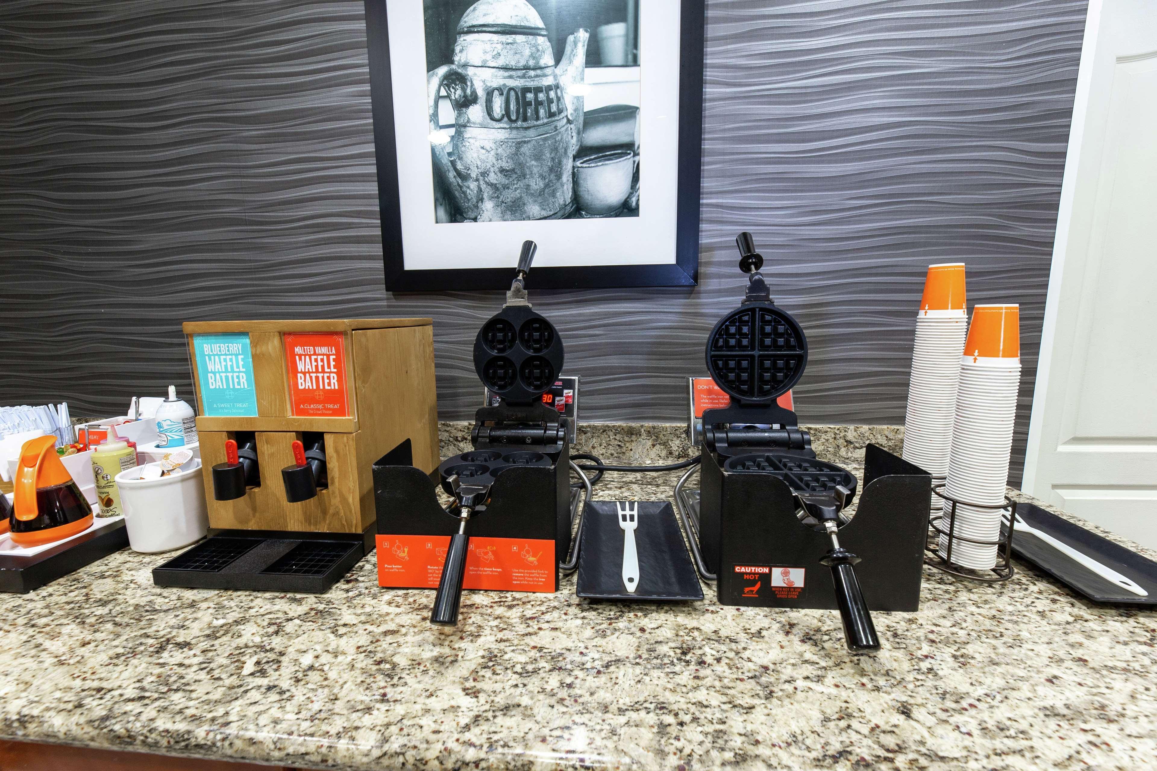 Hampton Inn & Suites Jacksonville Deerwood Park Ngoại thất bức ảnh