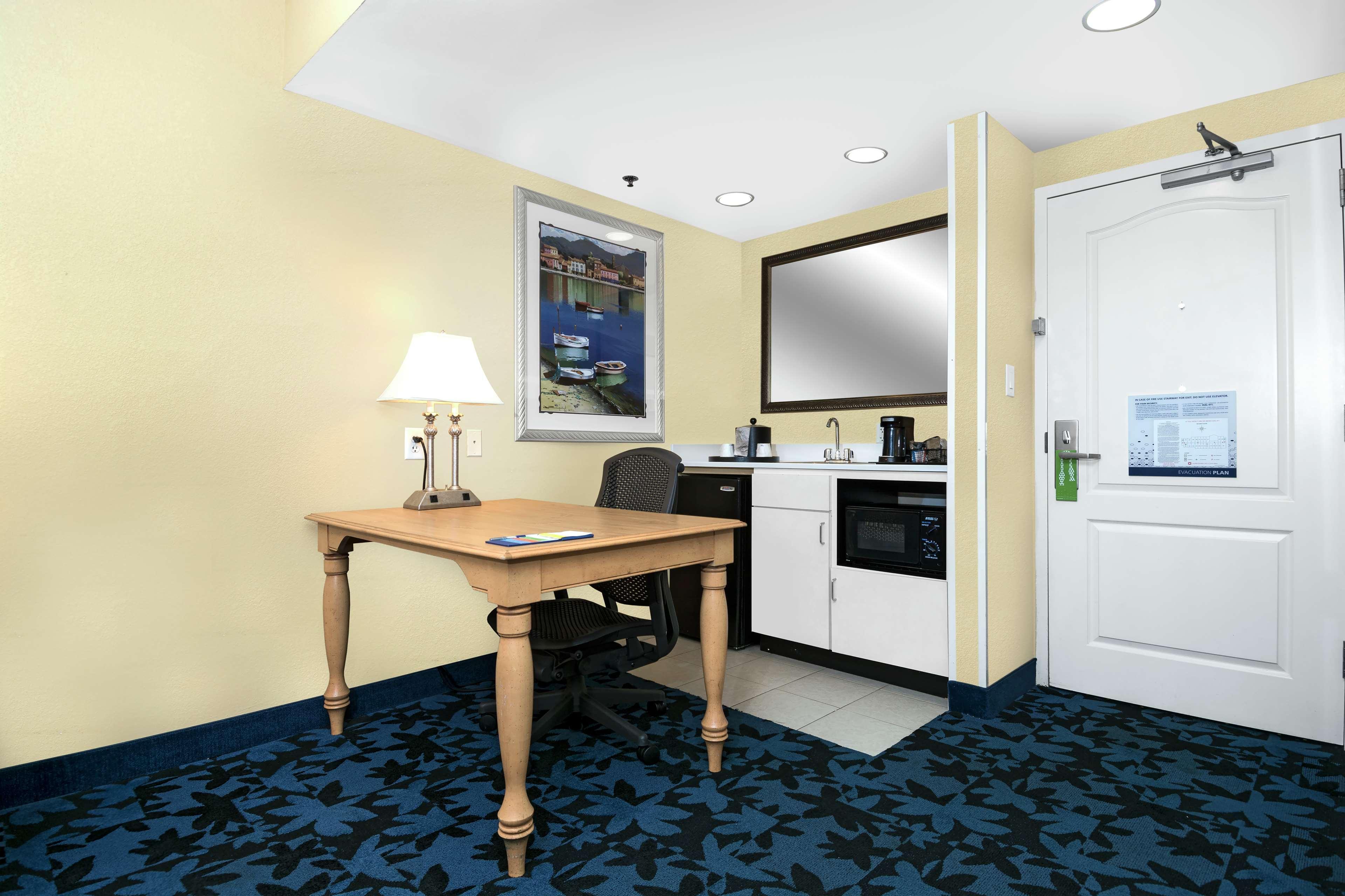 Hampton Inn & Suites Jacksonville Deerwood Park Ngoại thất bức ảnh