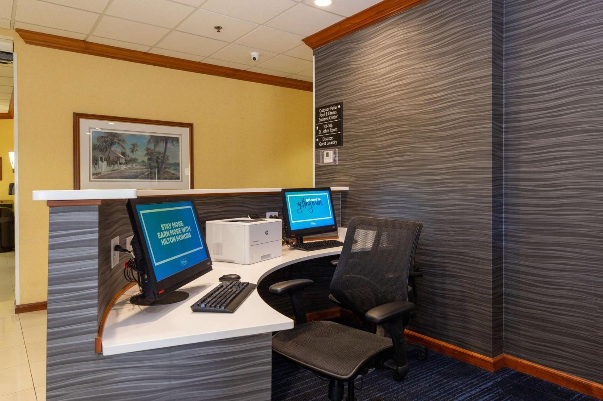 Hampton Inn & Suites Jacksonville Deerwood Park Ngoại thất bức ảnh