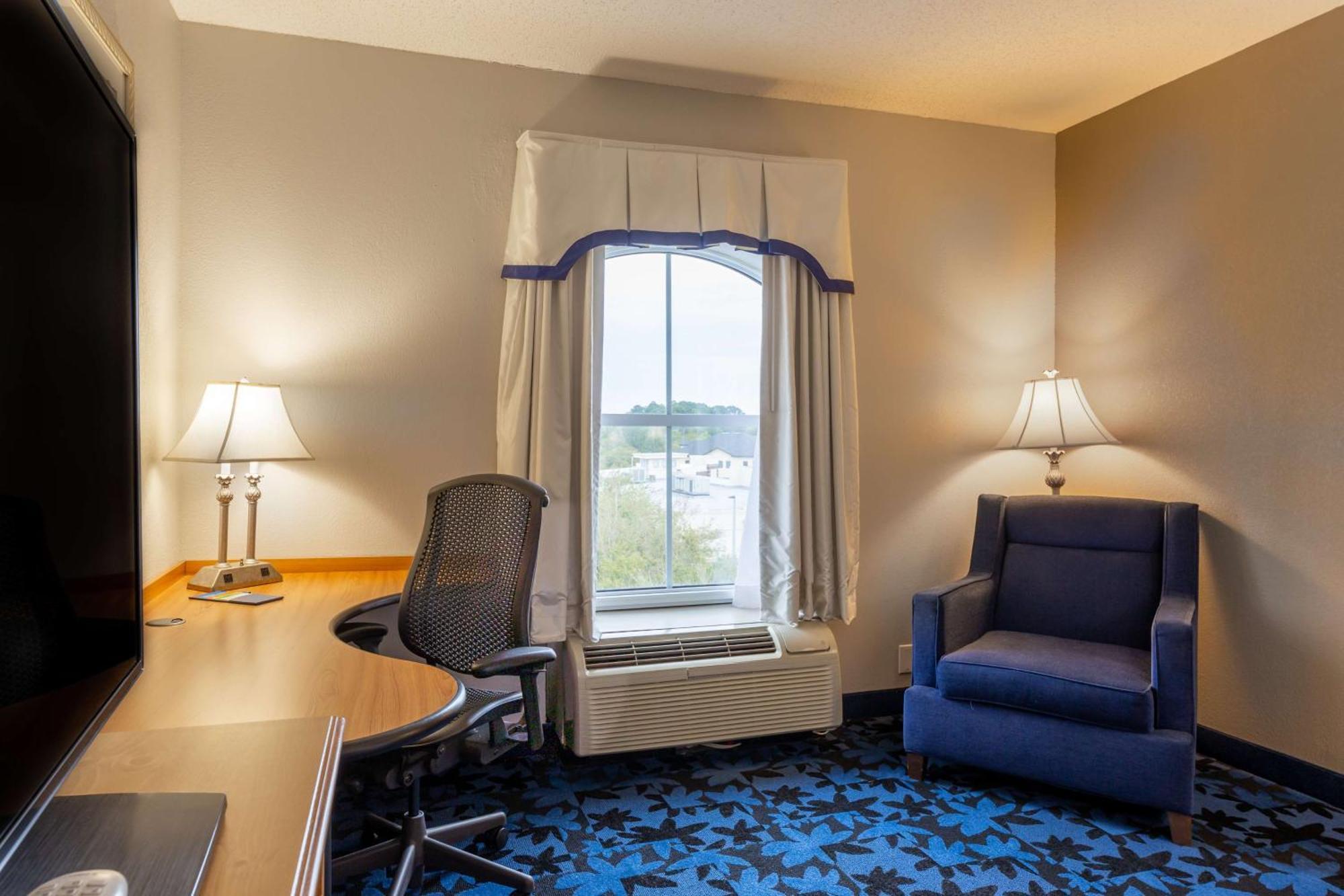 Hampton Inn & Suites Jacksonville Deerwood Park Ngoại thất bức ảnh